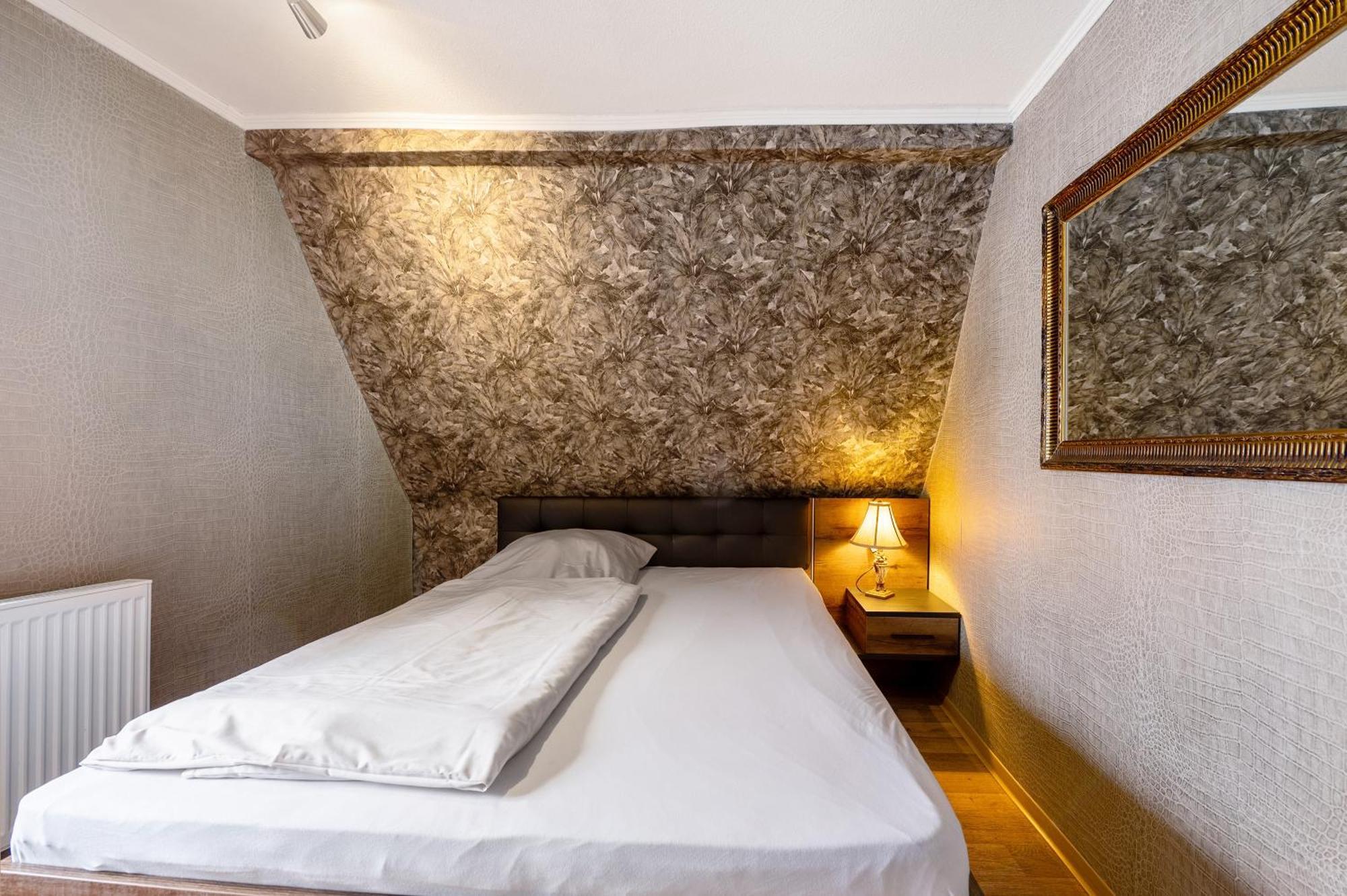 Bed And Breakfast St Wendel พรุม ภายนอก รูปภาพ