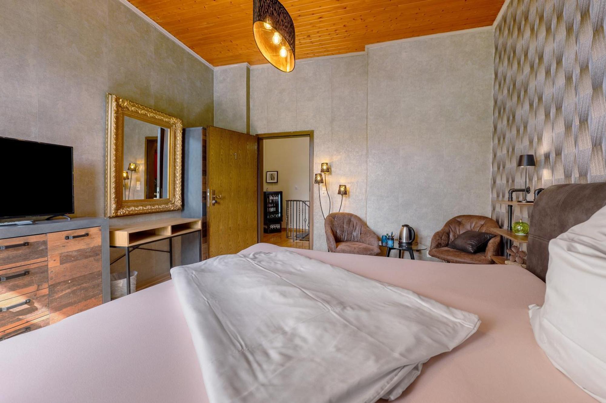 Bed And Breakfast St Wendel พรุม ภายนอก รูปภาพ
